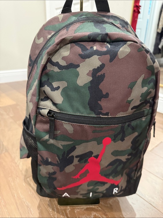 Alexander Jordan Other - Jordan Camo Backpack with Red Jumpman Watter Bottle Picket and Pencil Bag